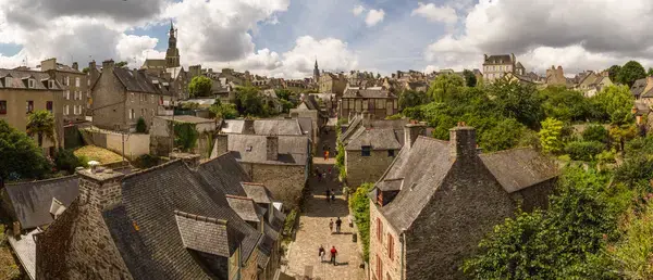 Monte Escalier Guide Monte escalier Dinan