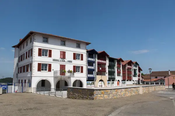 Monte Escalier Guide Monte escalier Saint-Pierre-d'Irube
